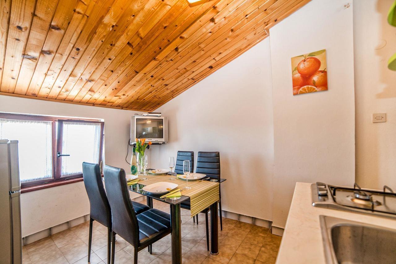 Apartments And Rooms Ana Pomer 217 Zewnętrze zdjęcie